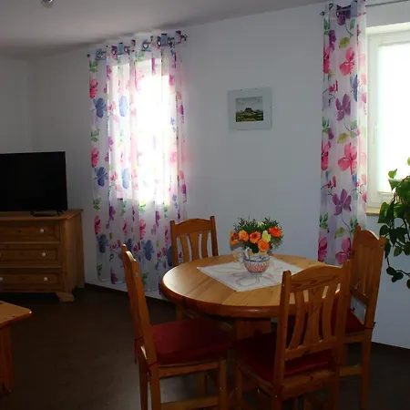 Апартаменты Ferienwohnung, Struppen, Cleaning Included Struppen